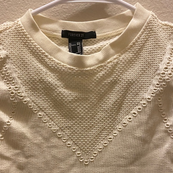 Forever 21 Cream Textured stretchy Crop Top size medium - Picture 2 of 3